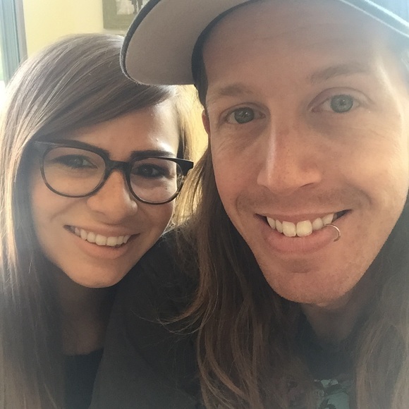 Meet your Posher, Lacy - Picture 2 of 6